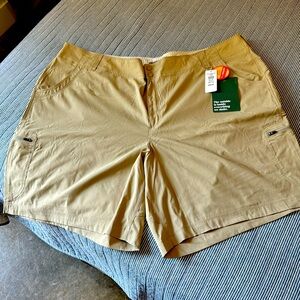 NWT LL Bean Vista Trekking Shorts
